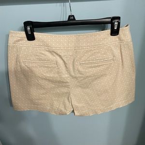 🛼Juniper + Lime Stretch Short Light Tan white dots Size 8 New No tag